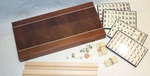Dal Negro Mahjong set with racks and counting sticks, in walnut case